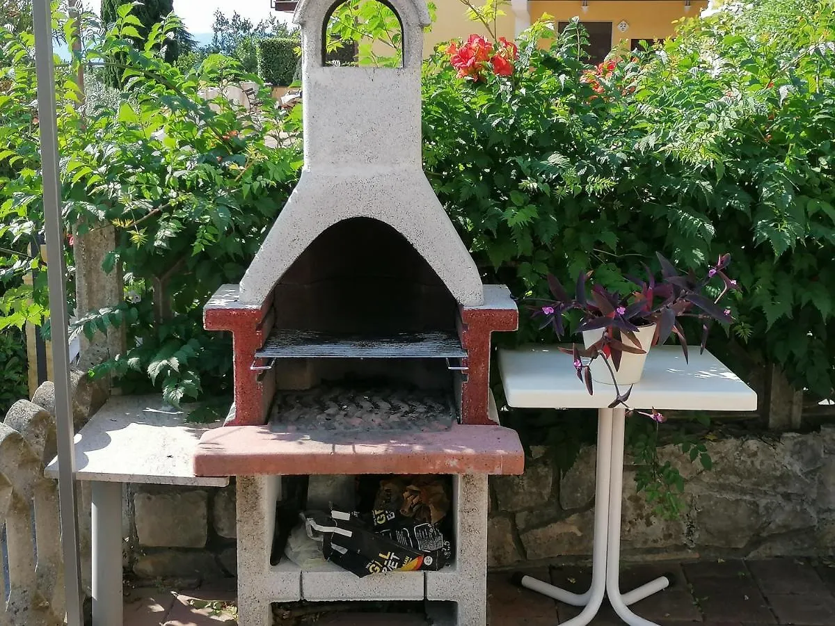 Guest house Apartments Tonka Frankovic Moscenicka Draga