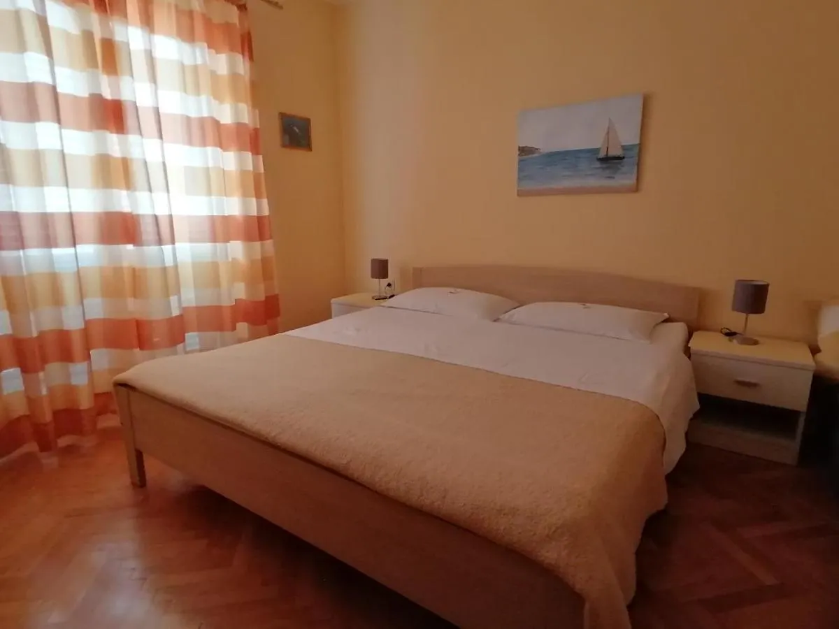 Apartments Tonka Frankovic Moscenicka Draga 3*,